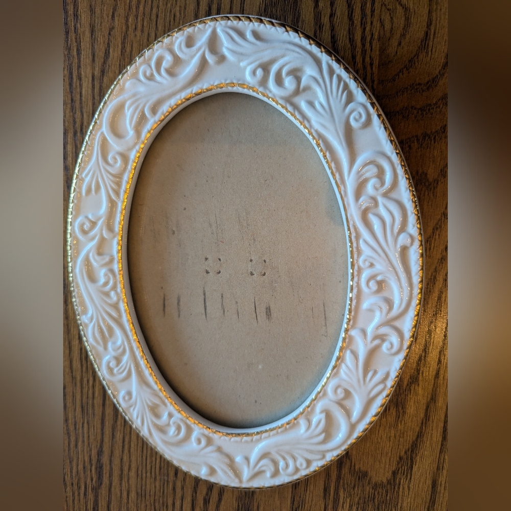 Glass Oval Picture Frame